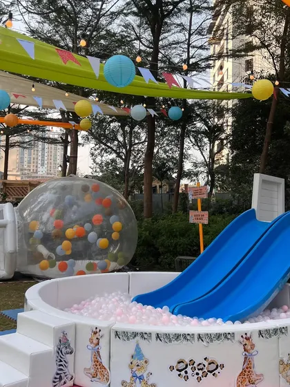 We designed dedicated activity zones and play areas, including a ball pit, slides, a mini train, and art stations, ensuring hours of entertainment for the children.