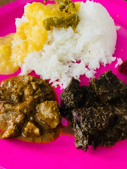 Today's lunch was smoked pork with Aneshi, beef liver curry, and a simple dal with rice. The beetroot on the side adds a nice freshness.