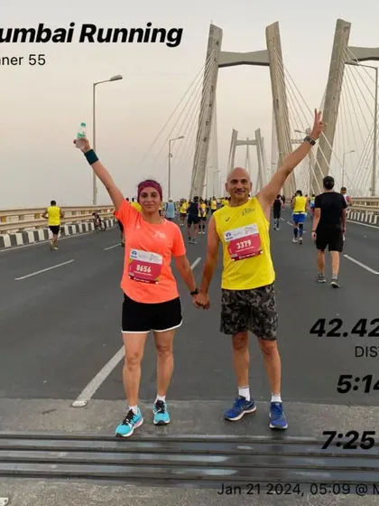 This is Sangeeta, a teacher, wife, and mother from my online batch, after completing her first full 42km marathon. Her journey proves that with dedication, you can achieve any fitness milestone.