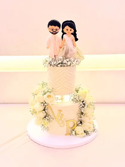 The engagement cake looking stunning at the venue. My cakes are built to be stable and travel safely to your event.