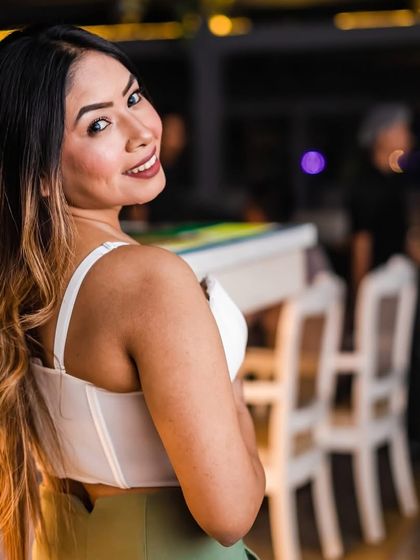 A candid shot from a Thursday night at Hungry Hippie.