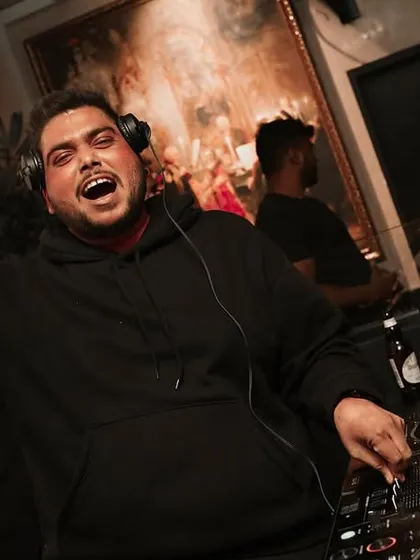 That feeling when the whole room is singing along. There's nothing like it.