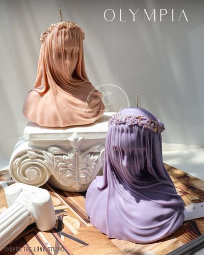 Decorative & Sculptural Candles