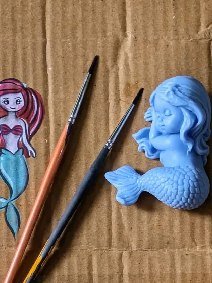 For themed birthday parties, activities like mermaid figurine painting are a huge hit. I provide the unpainted mermaid figures, brushes, and a rainbow of colors so each child can design their own magical friend. It’s a calm, creative activity that also doubles as a wonderful party favor.