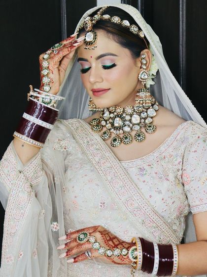 A beautiful shot of the bride, her makeup looking flawless from every angle.