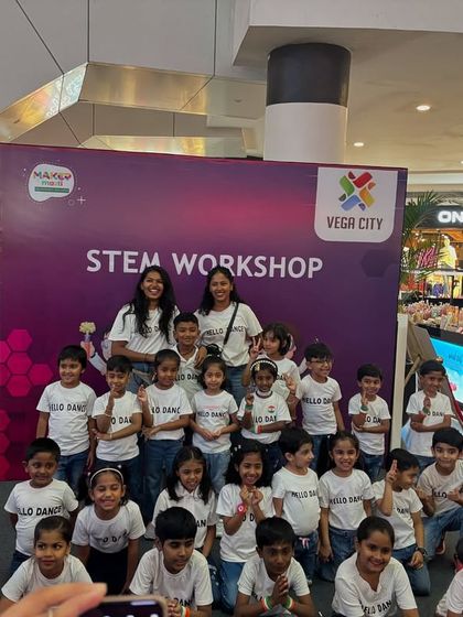 Hello Dance & Fitness Club - Kids Dance Classes Our Dancers on Stage: Performances & Flash Mobs photo 5