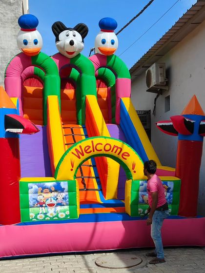 Multi-Lane Sliding Castles photo 18