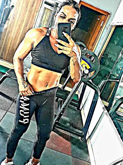 Getting ready for a competition requires extreme dietary discipline. This is the lean condition I achieve before stepping on stage, a process I guide competitive bodybuilders through.