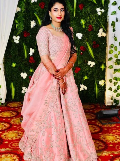 For her second engagement look, Nayana chose this lovely pink lehenga. I created a slightly more glamorous makeup style with a bolder lip to match the outfit.