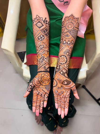 Lotus Mehendi Arts - Bridal & Occasion Mehendi Elaborate Bridal Designs photo 34