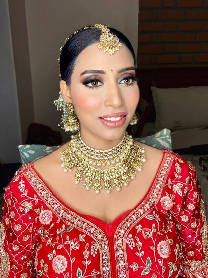 Classic Red & Maroon Bridal Looks photo 36