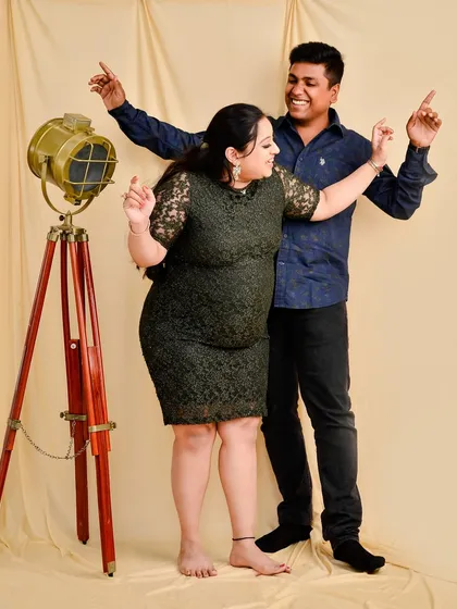 A maternity shoot should be fun. We love capturing your genuine smiles and laughter, creating energetic and joyful photos that reflect your personalities as a couple.