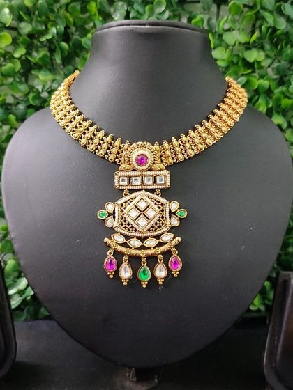 The full view of this beautiful set, perfect for pairing with a traditional silk saree.