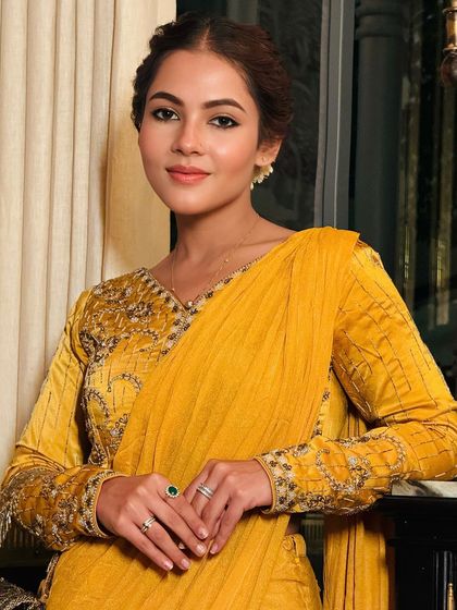 A portrait that captures the gentle and elegant feel of this makeup look, perfect for daytime or evening events.