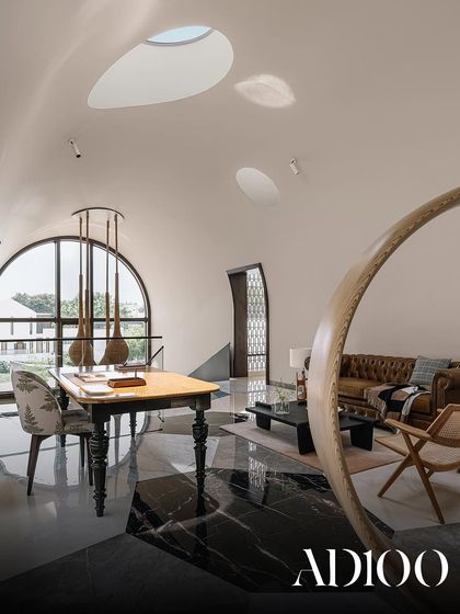 In the Spotlight: Awards & Features photo 15