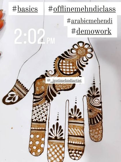 This image from my offline class shows a demo of a simple Arabic design, perfect for beginners on day 8 of the course.