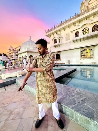 Another shot from the beautiful Jaipur palace venue. I always take a moment to soak in the atmosphere of a destination before I start my set.