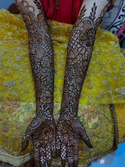 Z4 Studios - Bridal & Wedding Henna Signature Floral Bridal Henna photo 3