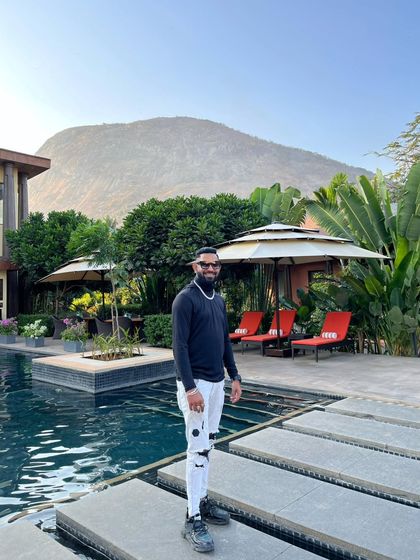 On-site for a major brand event. Being ready and presentable is part of the job, ensuring I represent the client's brand professionally from the moment I arrive.