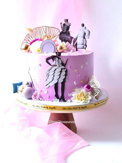A full view of the fashion launch celebration cake.