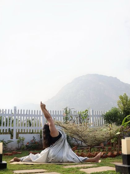 Shashi Prabha Dwivedi - In-Studio Group Yoga for Adults (All Levels) Advanced Asanas & Flows: My Personal Practice photo 59