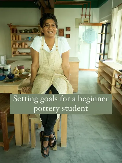 A guide to setting goals for beginner pottery students. We focus on quantifiable KPIs to help you progress with confidence and clarity.