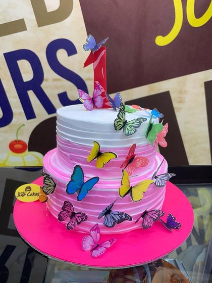 Elegant & Celebration Cakes photo 27