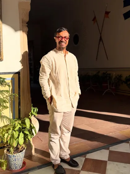 Taking a moment to soak in the sun and the royal ambiance of Ranthambore. Being an artist takes you to the most amazing places.