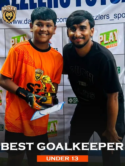Another top goalkeeper from our ranks. Our Under 13 keeper receiving his award for being the best at the Dazzlers Futsal Cup.