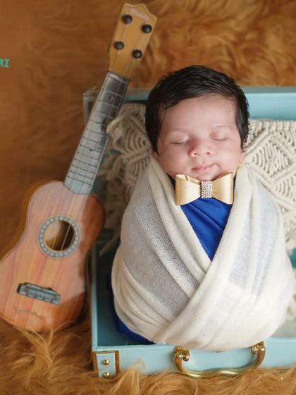 Newborn Art: Simply Pure & Posed photo 20