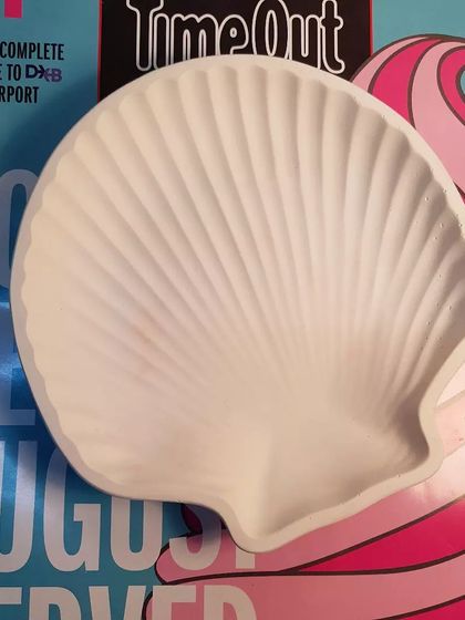 Our classic clam shell dish in pure white. It’s a versatile piece that can hold jewelry, soap, or just be a beautiful object on a shelf.