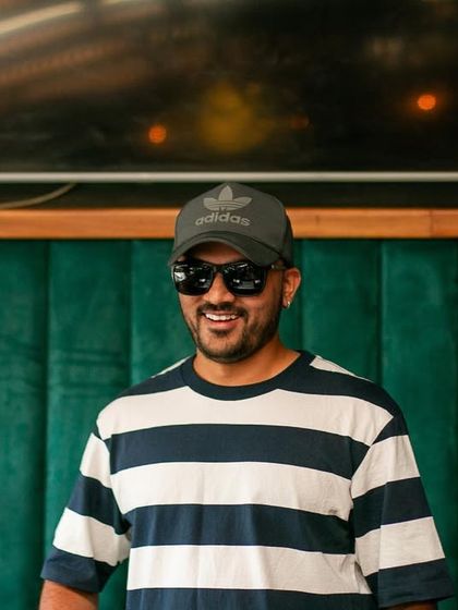 Shine HVK - Club & Festival DJ Behind the Decks photo 16