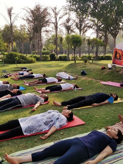 The session concludes with Savasana, allowing everyone to absorb the benefits of the practice and find a moment of deep rest. Hamesha muskurate rahe.