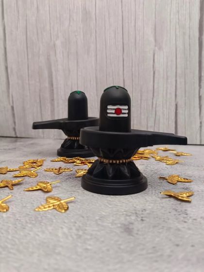 Another view of the Shiv Lingam idols, suitable for home pooja.