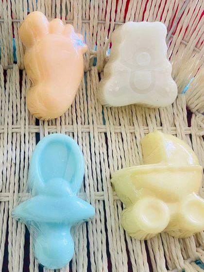 How cute are these? I make these baby-themed soaps with gentle ingredients to make bath time a happy and safe experience for your child.