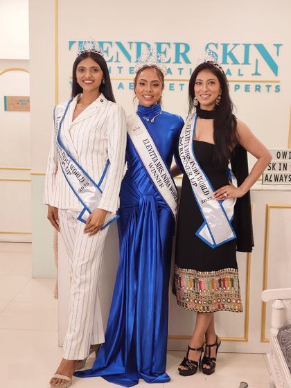 Posing with the crowned winners of Elevitta Mrs. India World 2025. It was a pleasure supporting these confident women on their journey.