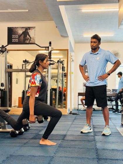 In the gym, our athletes work on golf-specific strength. Whether it's a bench press, a group discussion with a trainer, or single-leg exercises for stability, every movement has a purpose.