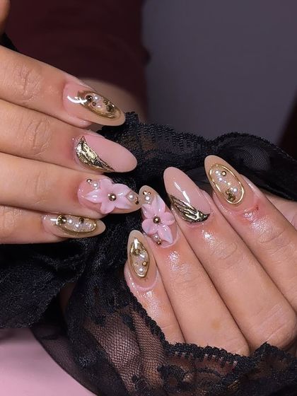 The complete look for the bride's sister, a perfect complement to the main bridal party's aesthetic.