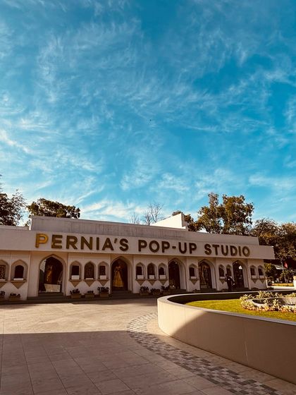 Pernia's Pop-Up Studio in Mehrauli is a bridal paradise. It's a one-stop-shop that houses a curated collection of top designers, making it an essential stop on any wedding shopping trip.