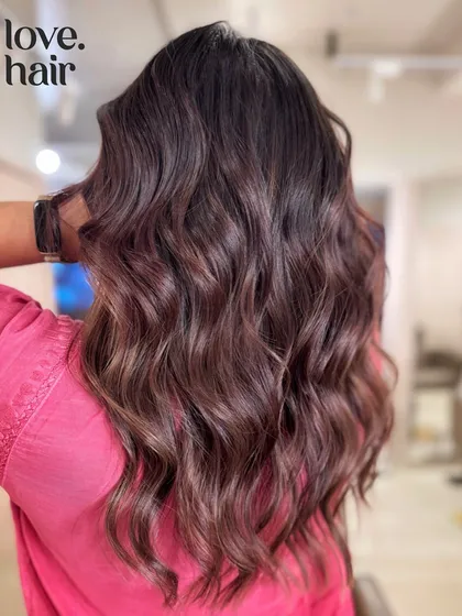 A final look at this gorgeous brunette balayage, showing its shine and dimension.
