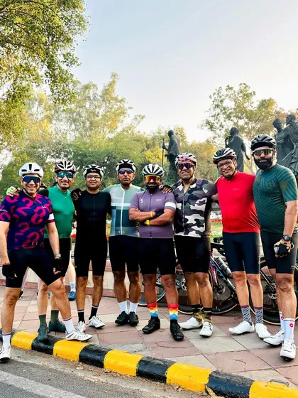 All smiles and strong poses from the Wednesday morning crew.