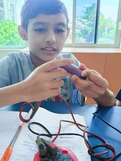 Little Wings Innovation Labs - STEM & Robotics Workshops Hands-On Electronics photo 8