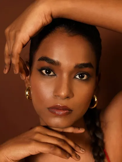 Another example of my skin-focused work. The highlight is placed strategically to catch the light, giving the skin a luminous quality without looking oily. This is the art of the blend.