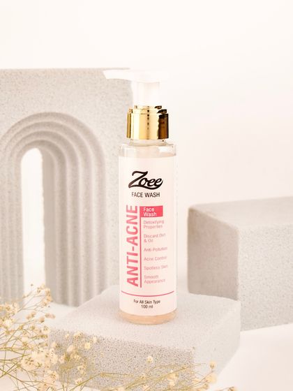 My Anti-Acne Face Wash is a powerful solution for breakout-prone skin. It's formulated to control oil, reduce blemishes, and prevent future pimples without stripping the skin.