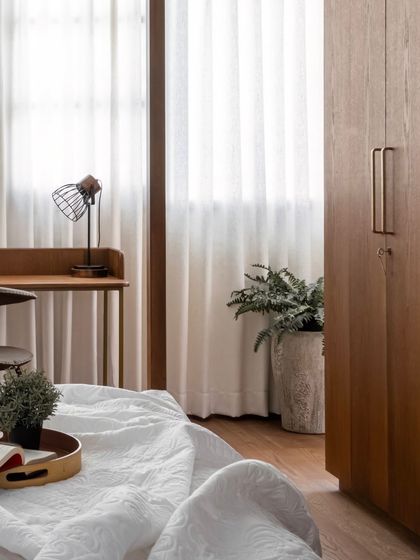 Aakriti Saraf Design - Full-Service Residential Interior Design Private Sanctuaries: Bedrooms photo 44