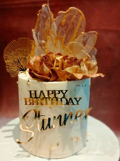 Chic & Themed Cakes for Adults photo 31