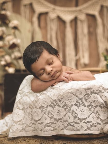 Posed Newborn & Sitter Sessions photo 18