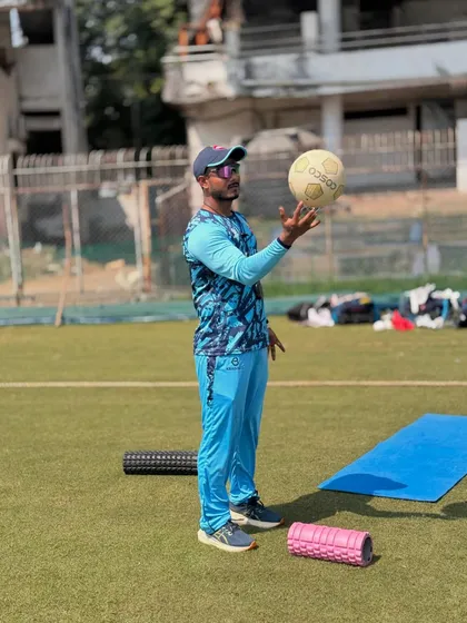 Make your passion your priority. On the field with my equipment, ready to do what I love.