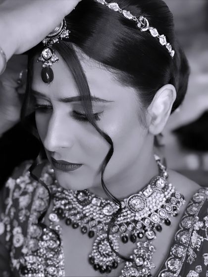 The Quintessential Red Bride photo 3