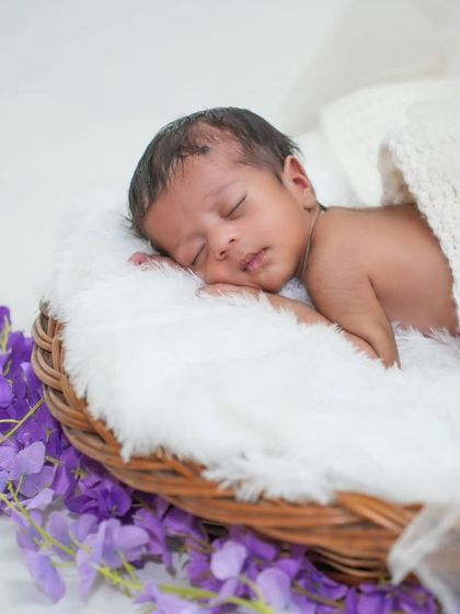 Classic Newborn Portraits photo 21